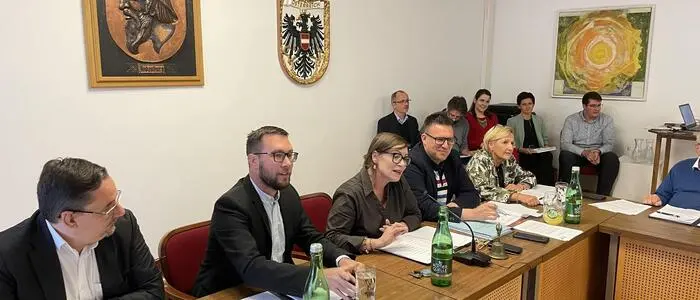 Der Gemeinderat, in der Mitte Bürgermeisterin Elke Florian, tagte am 24. September