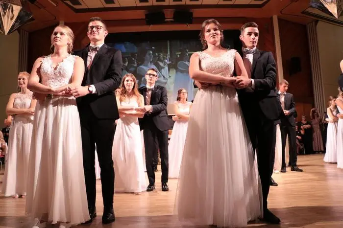 Der erste Höhepunkt des Abneds war die Polonaise. Choreographiert wurde sie von Samy Böhner.
