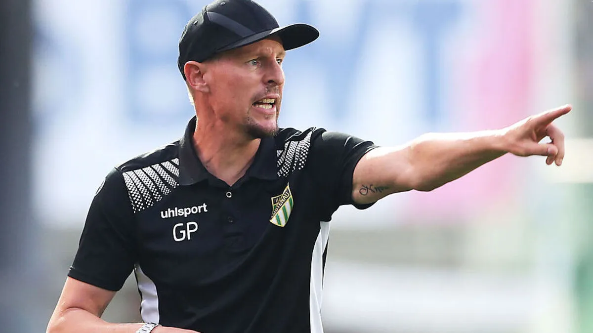 Gernot Plassnegger sitzt nicht mehr auf der Trainerbank der Austria Lustenau.