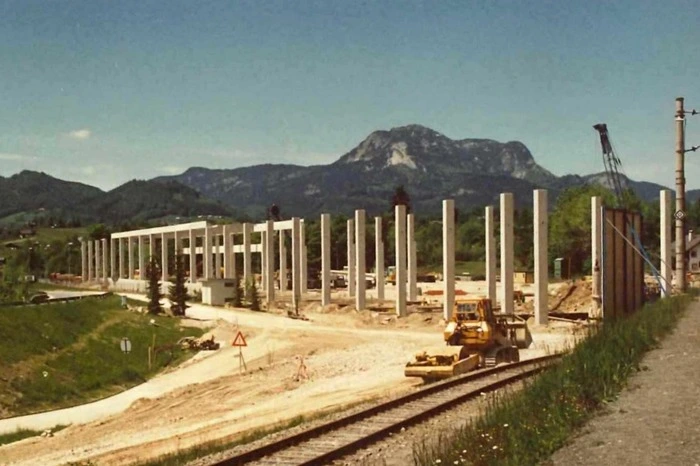 Nach dem Brand wurde das Werk neu aufgebaut und 1992 wiedereröffnet