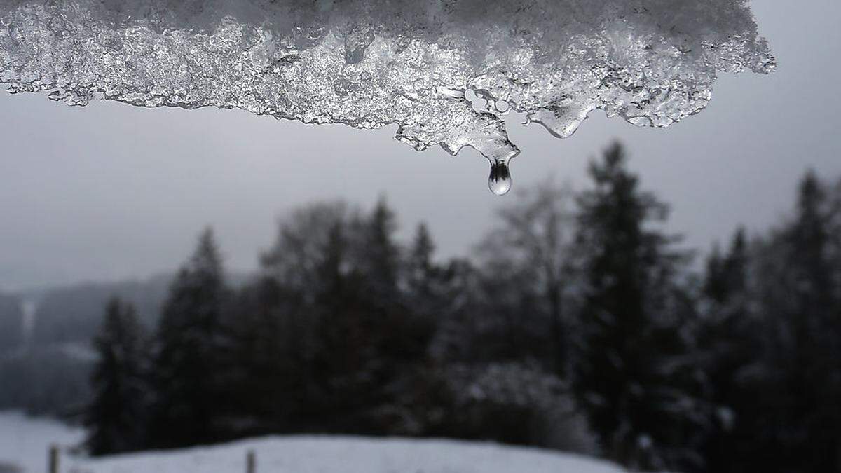 Schnee und Frost - so sieht es derzeit in den Bergen aus 