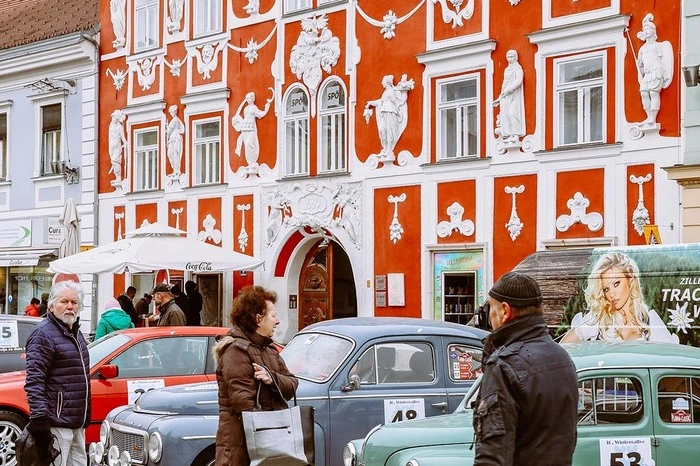Der Startschuss für die erste Ausfahrt in der Region erfolgte am Freitag um 11 Uhr am Hauptplatz von Leoben.