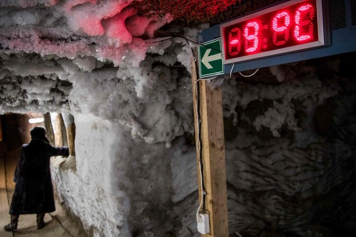 Der Temperaturanstieg setzt mittlerweile auch der klimatisch extremen Permafrostregion in Sibirien zu, in der russischen Stadt Jakutsk sind Gebäude in Gefahr.