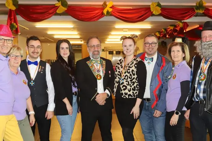 Gesehen wurden u.a. vom Faschingsklub Feldkirchen: 1. Vizepräsidentin Corinna Fischer-Seebacher, 2. Vizepräsident und Bundeselferrat Richard Ebner mit Gattin Christine Ebner und Kassier Markus Ebner.