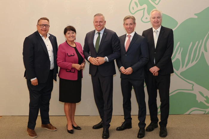 Martin Graf (Vorstand Energie Steiermark), LH-Stv. Manuela Khom, LH Mario Kunasek, Werner Ressi (Vorstand Energie Steiermark), Karl Rose (Aufsichtsratsvorsitzender Energie Steiermark)