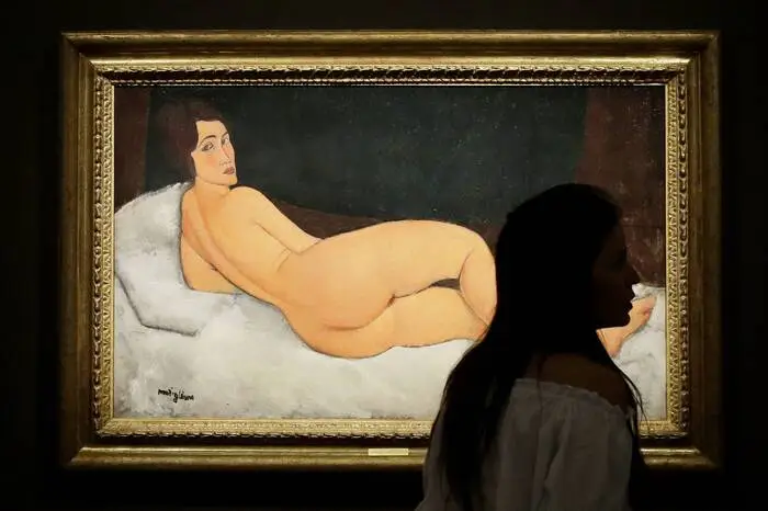 Für 170,4 Millionen Dollar bekam im November 2015 bei Christie‘s in New York das Gemälde „Liegender Akt“ (hier zu sehen) des italienischen Malers Amedeo Modigliani den Zuschlag. Den sechsten Platz nimmt noch einmal ein „Liegender Akt von Modigliani ein. Ein weiteres Werk aus der gleichen Serie des Malers erzielte im Mai 2018 bei Sotheby‘s in New York 157,2 Millionen Dollar.