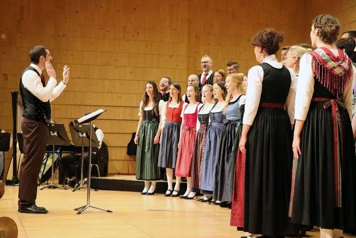 Der Chor der Kärnt­ner in Graz unter der Lei­tung von Ste­fan Gru­ber.