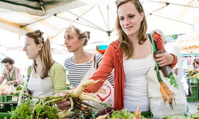 Die Studierenden beider Studiengänge beschäftigen sich nicht nur im Lehrplan mit der regionalen, nachhaltigen und innovativen Lebensmittelversorgung