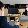 Positive mit Maske in die Arbeit zu holen, sollten Arbeitgeber lieber lassen