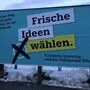Auch von dieser Plakatwand lachte bis zum Wochenende noch Peter Weidinger