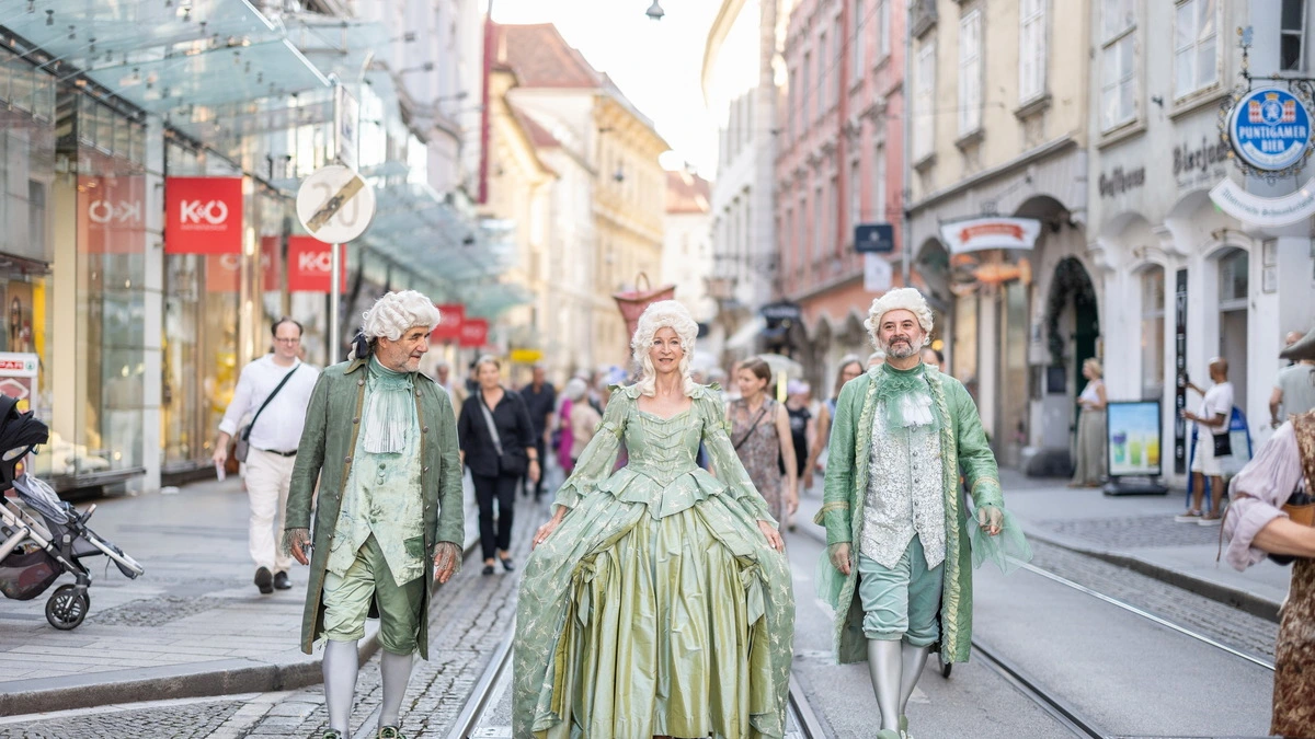 Prozession vom Attems zur Alten Universität