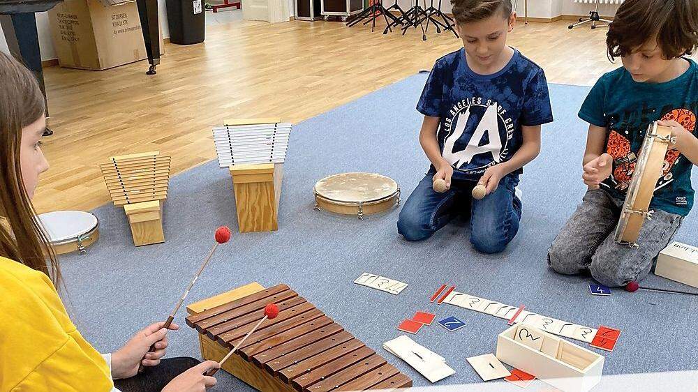 In der Musikwerkstatt können neue Schüler die Grundlagen der Musik selbstständig erarbeiten