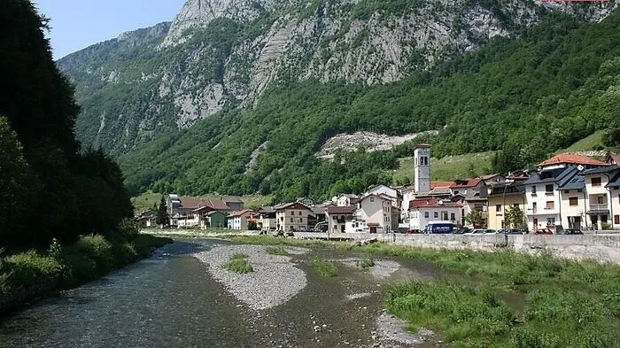 Paluzza liegt unweit der Grenze