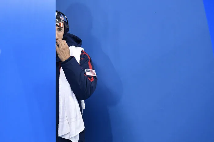 Dienstag, 9.8.: US-Superstar Michael Phelps gewinnt innerhalb von 75 Minuten seine Goldmedaillen Nummer 20 und 21. Zuerst setzt sich der 31-Jährige über 200 m Delfin durch, ehe er auch mit der US-Kraulstaffel über 4 x 200 m siegt. Insgesamt hält Phelps damit bei 25 Medaillen. Auch die Ungarin Hosszu (200 m Lagen/2:06,58) sichert sich bereits ihre dritte Goldmedaille in Rio. US-Jungstar Katie Ledecky (200 m Kraul/1:53,73) setzt ihren Erfolgslauf mit ihrer zweiten Goldmedaille fort. Beim Tennis scheidet auch im Damen-Einzel die Topfavoritin frühzeitig aus. Serena Williams unterliegt im Achtelfinale der Ukrainerin Jelina Switolina überraschend mit 4:6,3:6. Für das österreichische Tennis-Duo Oliver Marach/Alexander Peya endet im Doppel-Viertelfinale gegen die späteren Olympiasieger Marc Lopez/Rafael Nadal aus Spanien der Traum einer Medaille. Die Judo-Kämpferin Kathrin Unterwurzacher muss sich in der Hoffnungsrunde geschlagen geben und wird 7. Im Rudern schafft Magdalena Lobnig den Einzug in das Halbfinale.