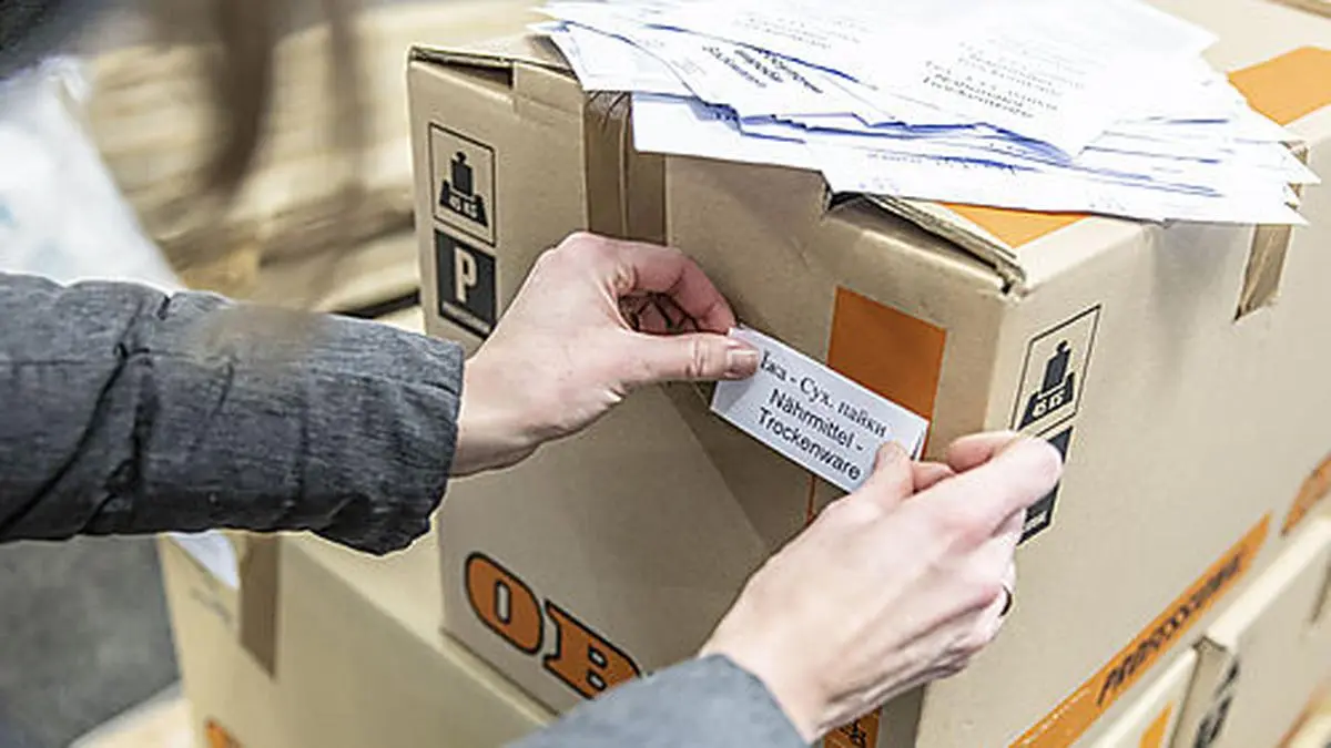 Gesammelte Medikamente und Hilfsmittel werden in die Ukraine gebracht