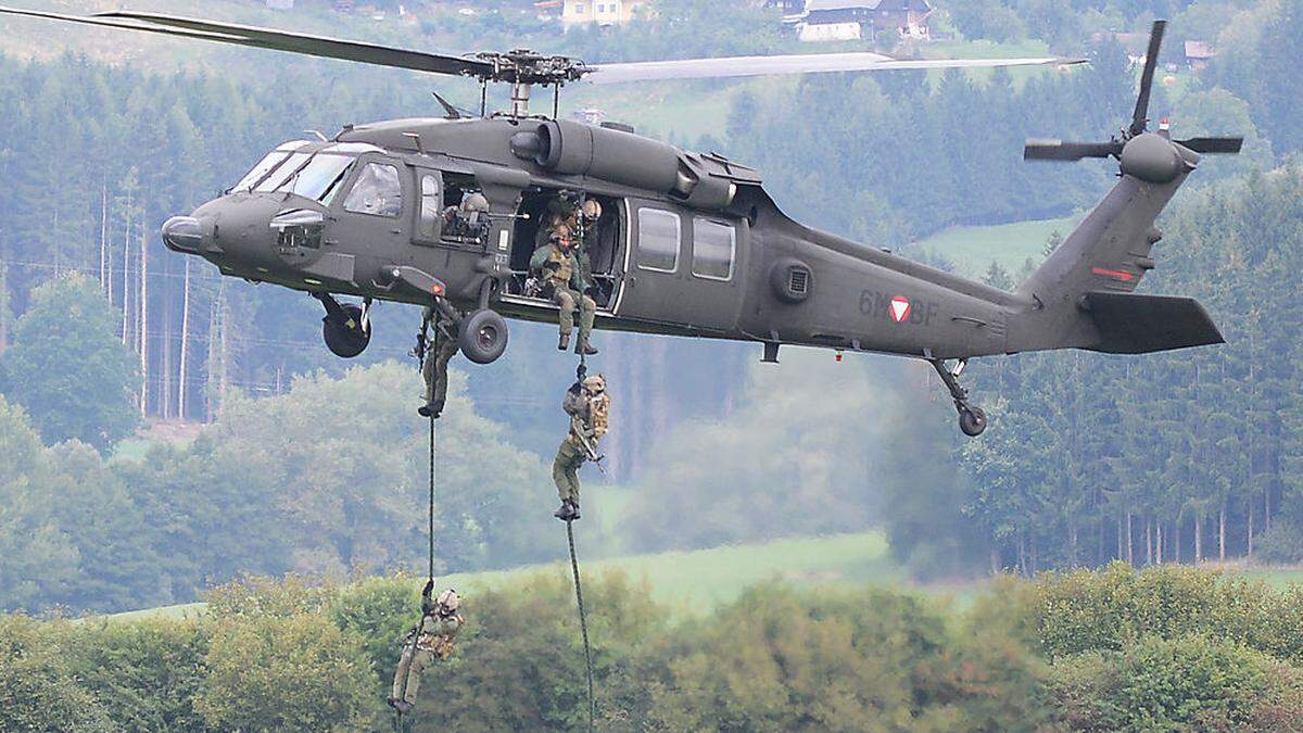 Jagdkommando-Soldaten bei einer Übung in Zeltweg