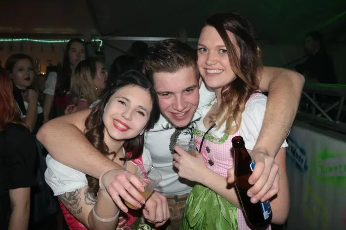In der großen Disco sorgte "GT - Sound" für Stimmung unter den Ballbesuchern.