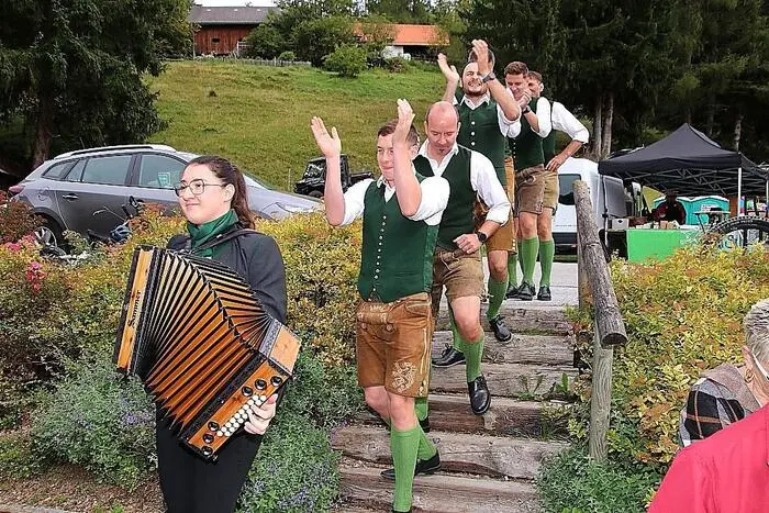 Klicken Sie sich durch die Fotos aus dem Vorjahr!