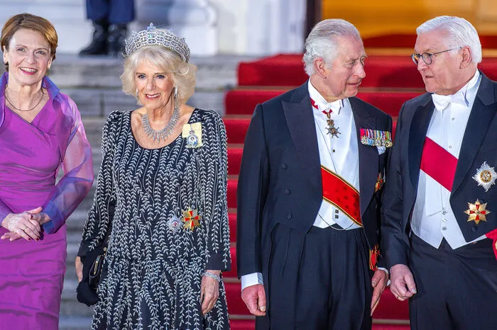 Charles und Camilla mit dem deutschen Präsidentenpaar Steinmeier
