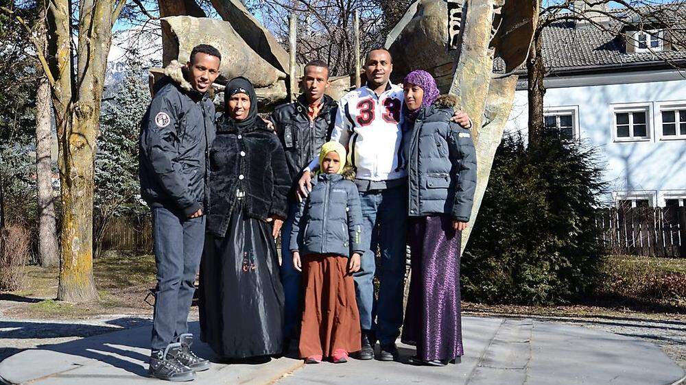 In Lienz wurde die Familie aus Somalia nach sechs langen jahren wiedervereint: Mahamed, Mutter Ibado Ibrahim Abdi, Ahmed, Najah, Vater Ismail Mahomud und Sowda