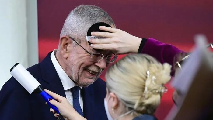Alexander Van der Bellen darf Bundespräsident bleiben