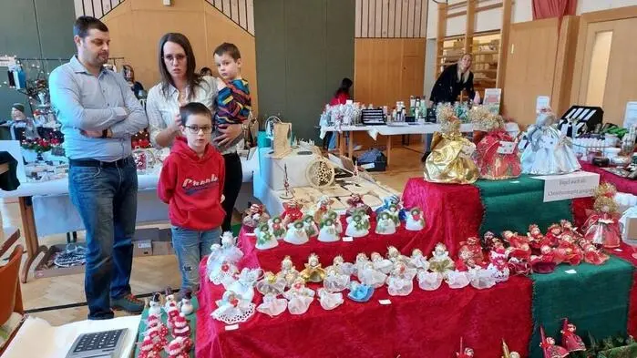 Am Sonntag wurde im Mehrzwecksaal in der Volksschule Schöder wieder zum „Schöderer Adventmarkt“ geladen. 