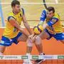 BLEIBURG,AUSTRIA,23.OCT.21 - VOLLEYBALL - MEVZA, Middle European Volleyball Zonal Association, SK Aich/Dob vs HAOK Mladost Zagreb. Image shows Michal Hruska and Marino Marelic (Aich/Dob). Photo: GEPA pictures/ Wolfgang Jannach