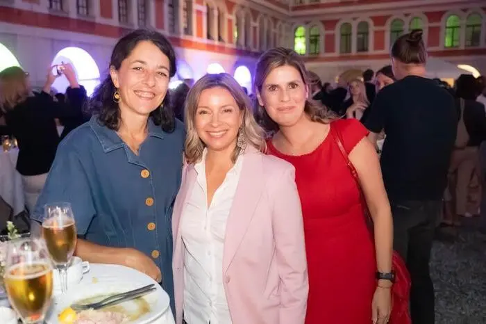 Martina König (FJ Joanneum, re.) und Sandra Krautwaschl (Grüne, li.) waren ebenso dabei