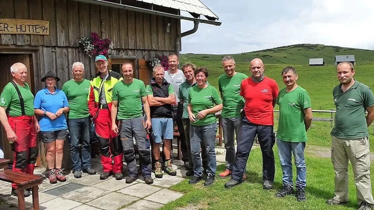 Sie alle halfen beim mehrtägigen Bergwaldprojekt mit