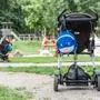 Kinderwagen, baby, Sujet, Feature, Entführung, Unfall, Kinder, Kleinkind, Kleinkinder, Spielplatz, Spielplätze, Gefahr, Gefahren, Graz am 0.08.2019,07.08.2019,Sicherheit, so sicher sind die Grazer Spielplätze, Lokalaugenschein mit Peter Spitzer vom Verein Große schützen Kleine