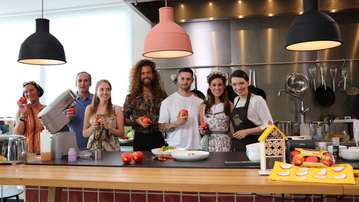 Sabrina Fontanella (Marketing Evelina), Jürgen Wieser (Geschäftsführer AFG), Vanillaholica (Foodbloggerin), Hank_ge (Foodblogger), Michael Perdacher (Foodblogger), cookingCatrin (Foodbloggerin), Eveline Wild (Konditor-Weltmeisterin)