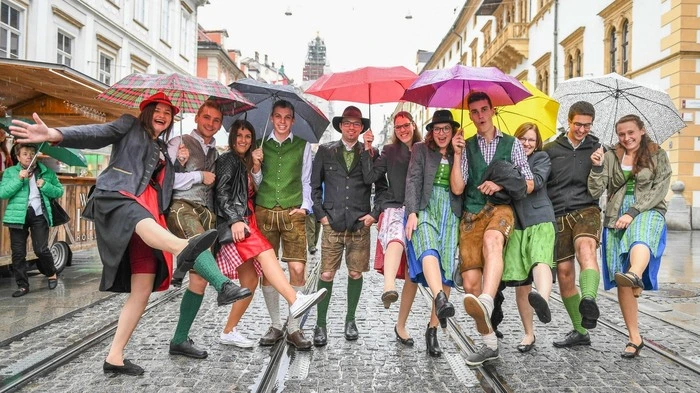 Schlechtes Wetter, gute Laune war die Devise am Sonntag in der Grazer Innenstadt ...