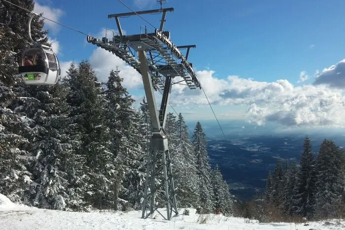 Wer es weniger sportlich mag, kann auch die Schöckl-Seilbahn nehmen.