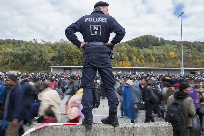 Zöhrer rückblickend: „Das Ganze war für die Landespolizeidirektion, aber auch für uns im Bezirk eine Riesenherausforderung, die wir gut gemeistert haben. Wir haben sehr viel daraus gelernt."
