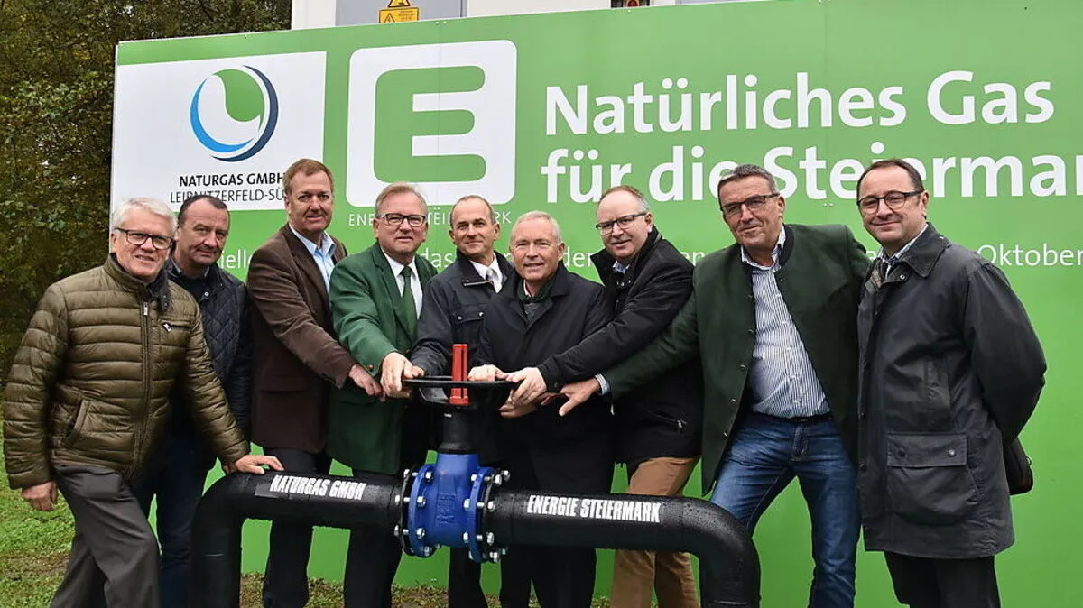 In Straß wurde gestern symbolisch der Gashahn der neuen Anlage aufgedreht