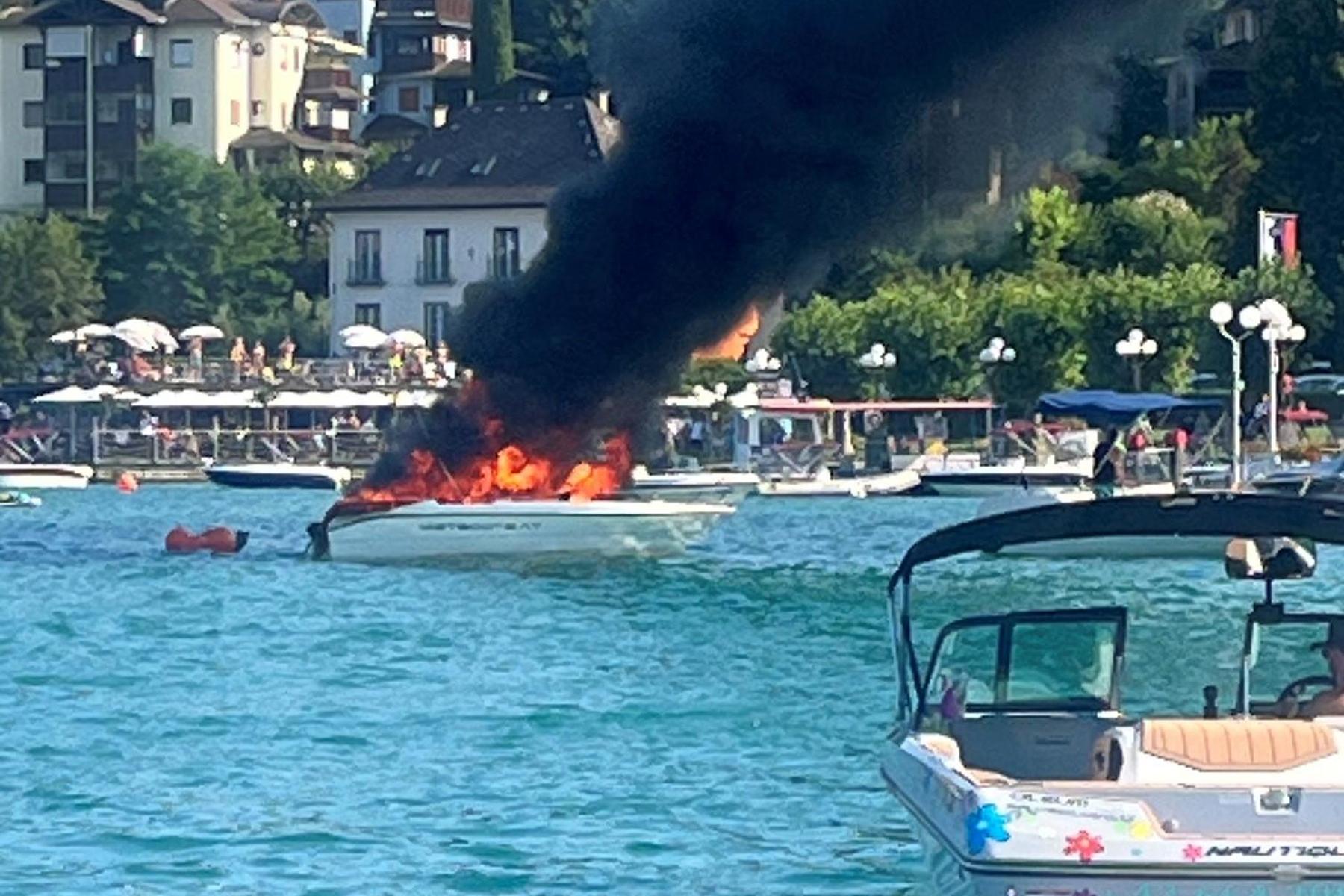 In Velden: Auf dem Wörthersee stand ein Motorboot in Flammen