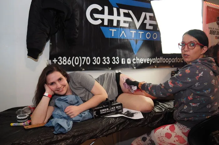 Bitte klicken Sie sich durch die Fotos. . .
