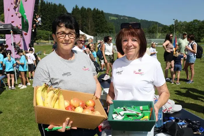 Vizebürgermeisterin Christa Taferner (links) und Gemeinderätin Giselinde Seidlinger (rechts)