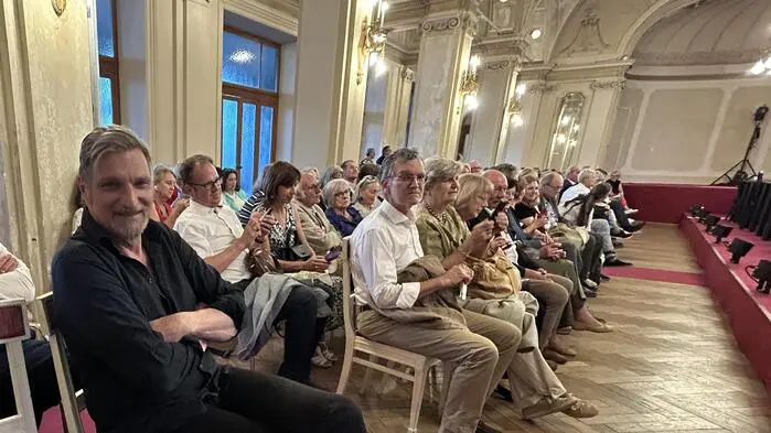 Schauspieler Stefan Jürgens, einst Soko-Donau-Star, in den Zuschauerreihen