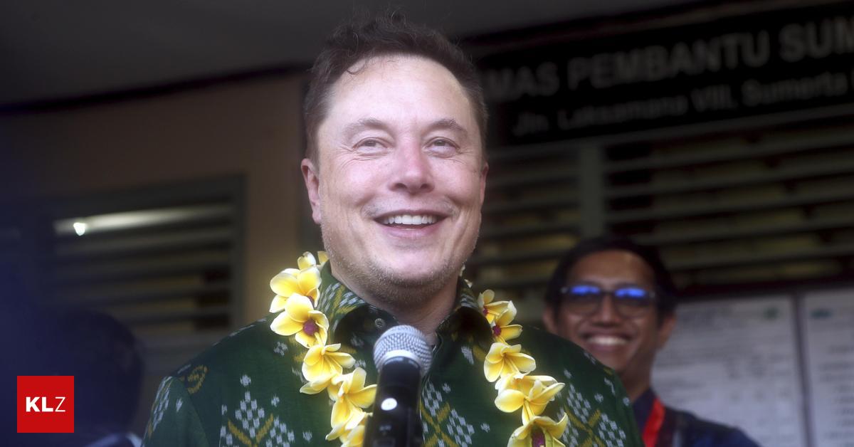 Tesla cuts its sales targets, and its shares lose 2%