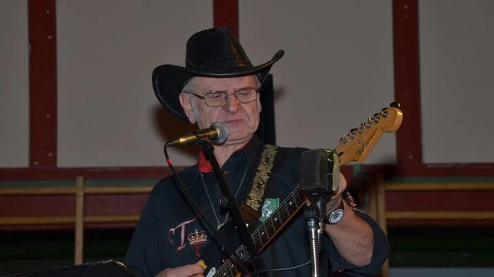 Der Faschingsverein Murau lud Freitag und Samstag, 17. und 18. Februar, zur Faschingssitzung in die WM-Halle. Das Team um Obmann Erwin Leitner-Fidler scheute keine Mühe, mit viel Aufwand für beste Stimmung zu sorgen.