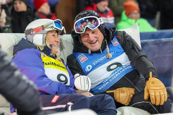 Das Duo besprach vor dem Rennen noch die perfekte Linie.