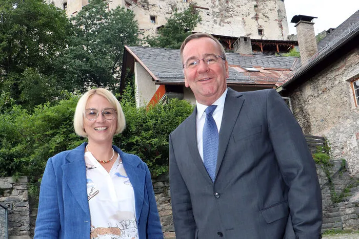 Bitte klicken Sie sich durch die weiteren Fotos!
