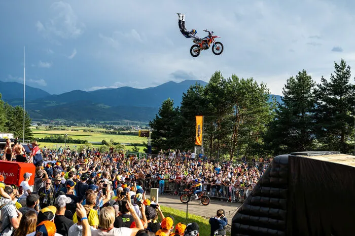 Klicken Sie sich durch die Bilder der Show!
