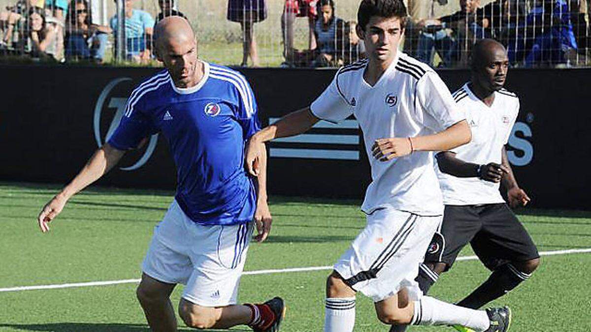 Zinedine Zidane (links) mit Sohn Enzo