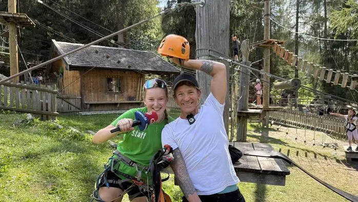 Mit „Radio Knolliday“ tourte Ö3-Moderator Andi Knoll durch Osttirol, unter anderem war er im Wichtelpark in Sillian 