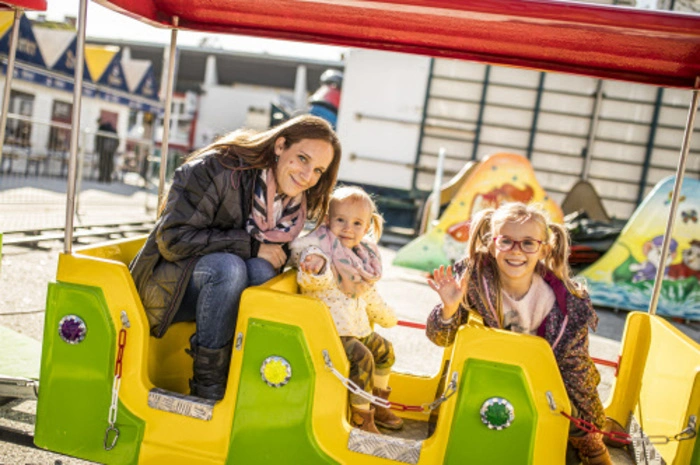 Jasmin Podesser mit ihren Kindern Nina (6) und Julia (2)