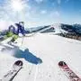 Sonnenskilauf in Bad Kleinkirchheim. Noch herrscht im Tourismusort Hochsaison
