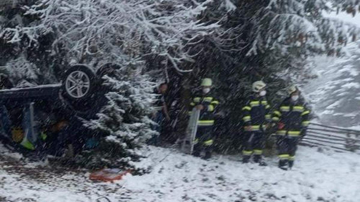 Zu einem Großeinsatz kam es nach einem schweren Verkehrsunfall in Velden am Wörthersee (Symbolfoto)