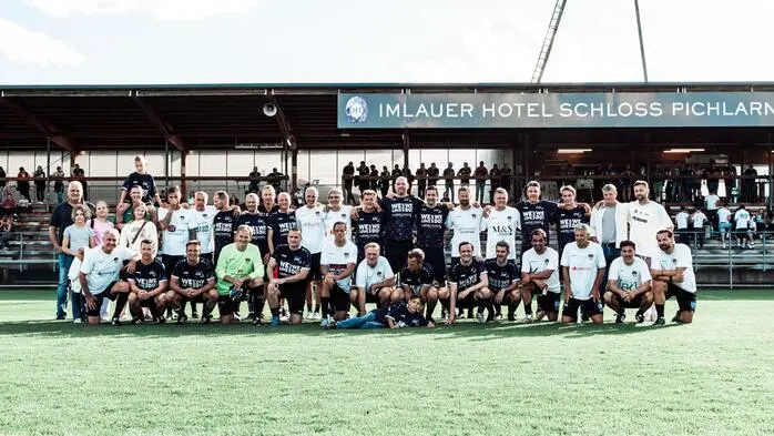 ATV-Legenden traten in der Riesneralm-Arena gegen einstige ÖFB-Größen an 